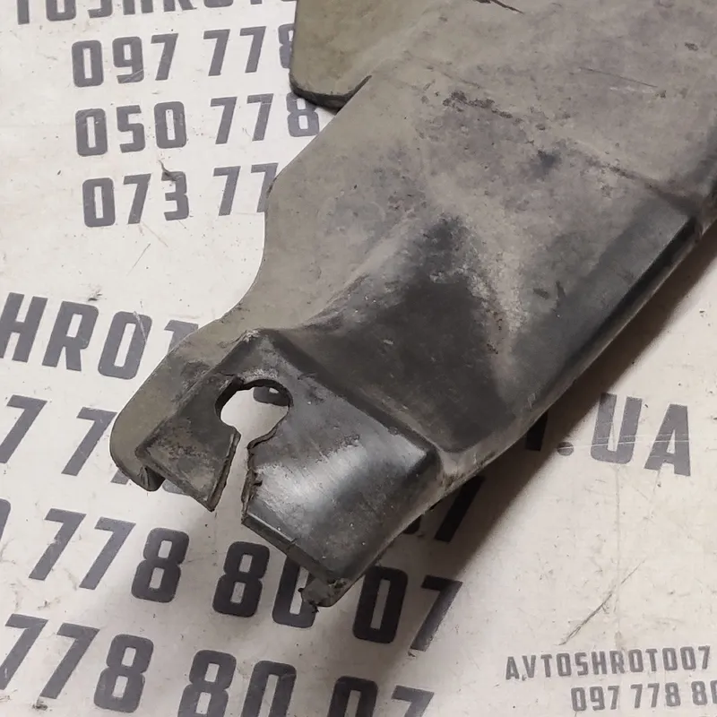 Дефлектор радіатора Sonata IV 98-05 2.0 нижня OEM 291503d100