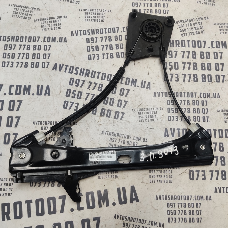 Склопідіймач VW Passat B8 USA задній правий OEM 561839462F