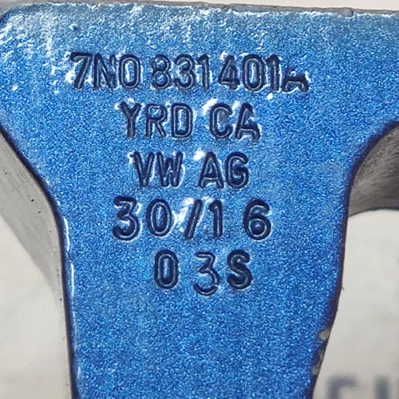 Дверна завіса VW Passat B8 USA передня ліва OEM 7n0831401a