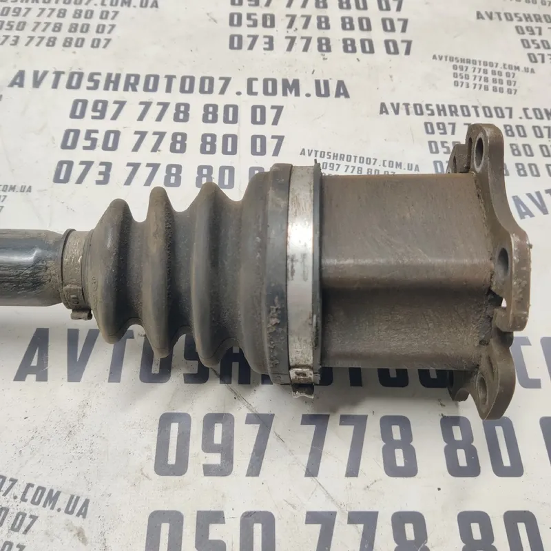 Привід Audi A6 C6 04-11 2.0 TDI перед. лівий OEM 4f0407271g