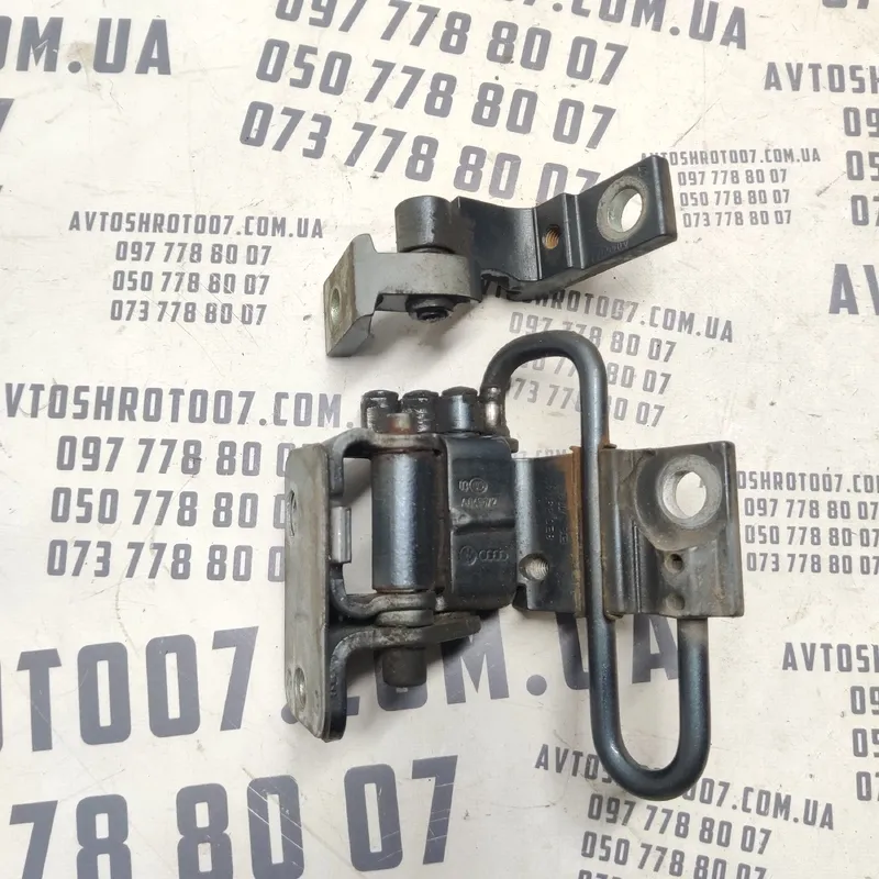 Завіса Audi A6 C6 (04-11) 2.0 TDI задня ліва OEM 8e0831411e