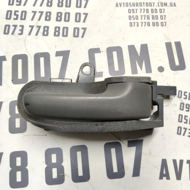 Ручка внутр. Citroen C1 (05-14) 1.0 бенз зад. права OEM 7930