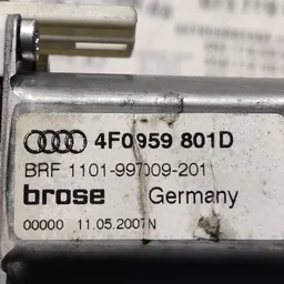 Мотор склопідіймача Audi A6 C6 04-11 2.0 TDI п.л. 4F0959801D фото 4