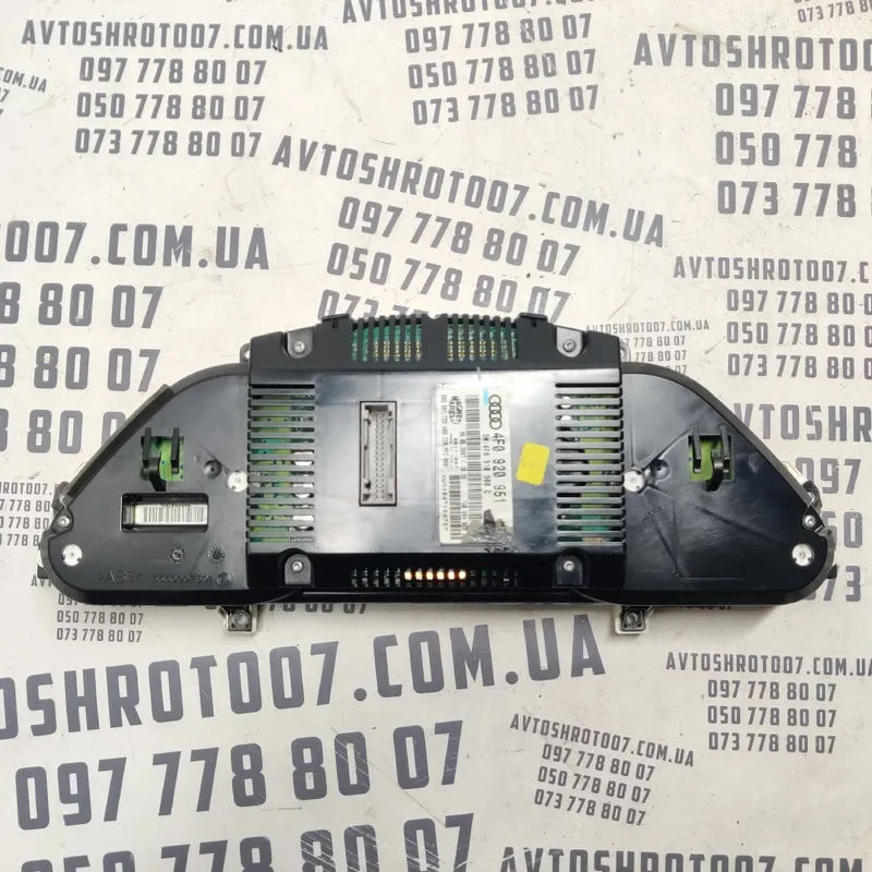 Панель приладів Audi A6 C6 (04-11) 2.0 TDI OEM 4f0920951