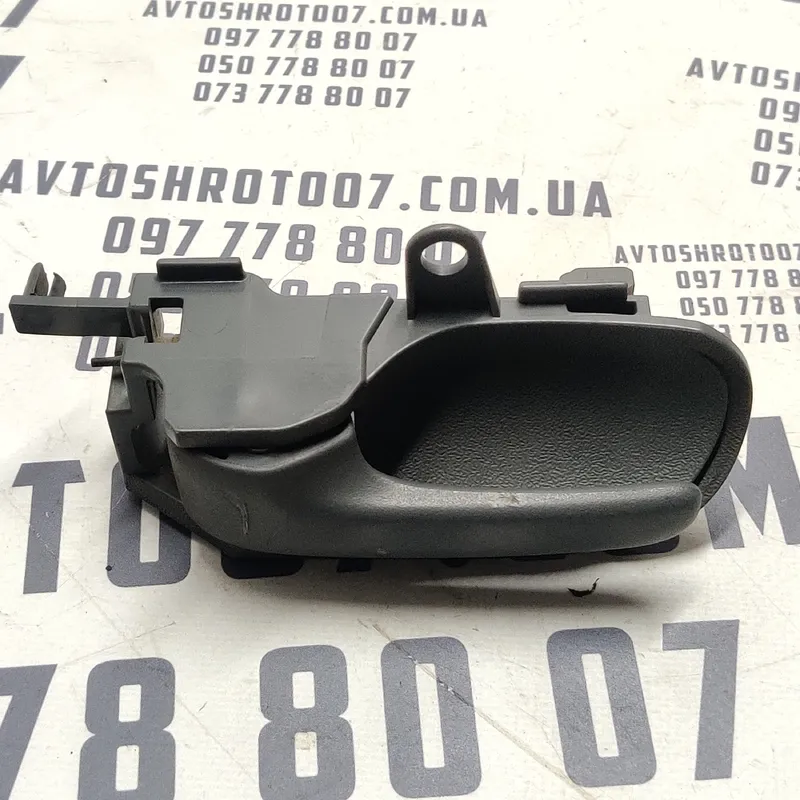 Ручка внутр. Citroen C1 (05-14) 1.0 бенз задня ліва OEM 7930