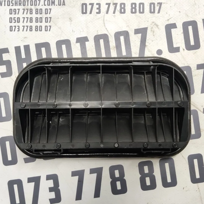 Дефлектор Audi Q7 4L (05-15) 3.6 Бенз Зад ліва OEM 4A0819181