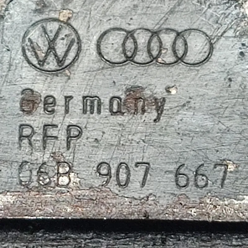 Піддон двигуна Audi A6 C6 (04-11) 2.0 TDI OEM 06b907667