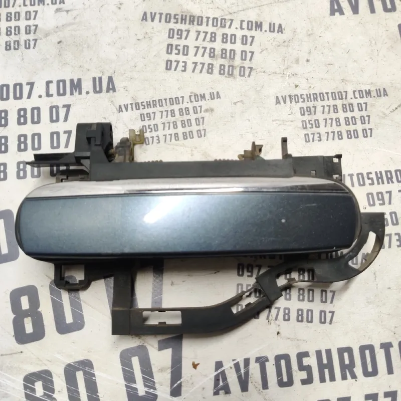 Ручка Audi A6 C6 (04-11) 2.0 TDI задня права OEM 4f0837886