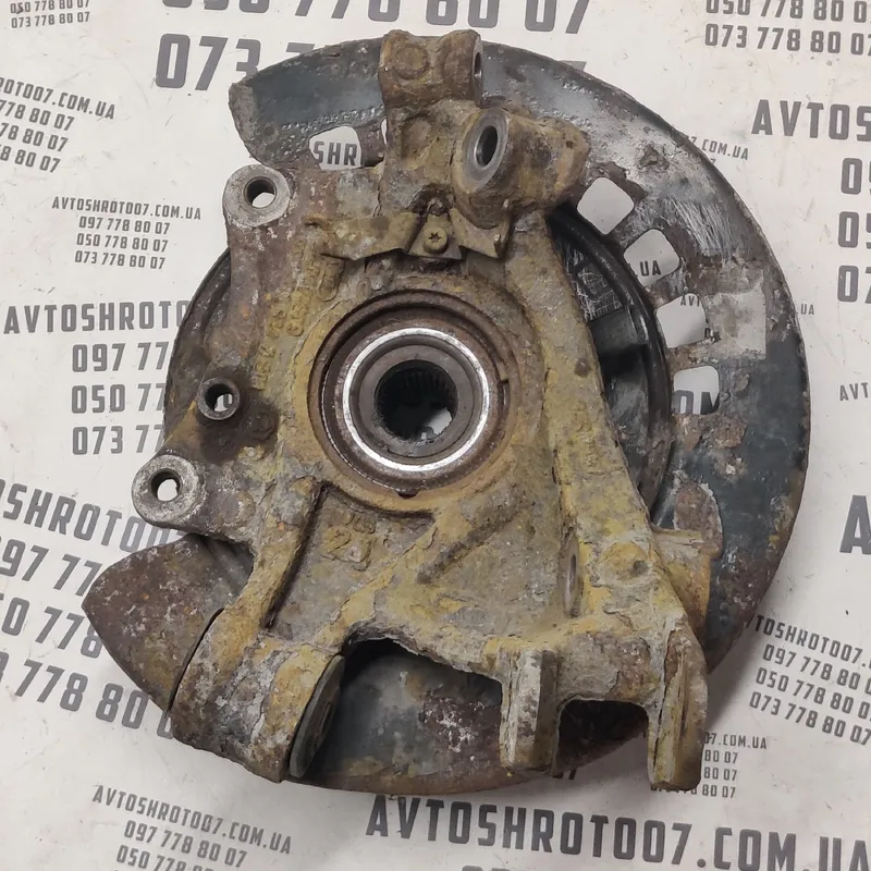 Поворотний кулак Audi Q7 4L (05-15) 3.6 Бензин задня права
