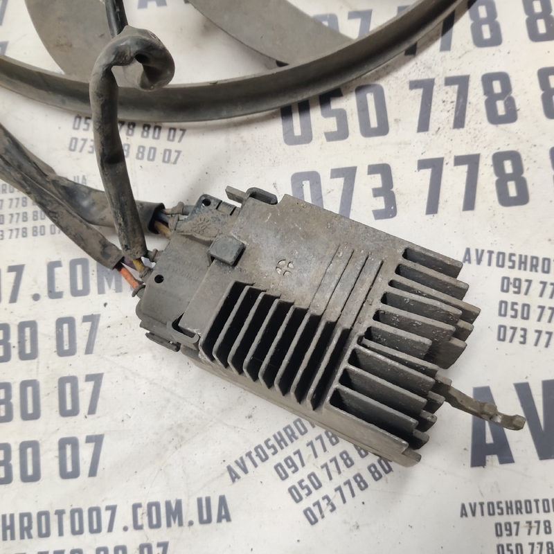 Вентилятор радіатора Audi A6 C6 04-11 2.0 TDI OEM 4f0959501c