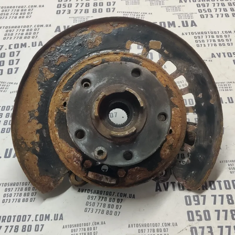 Поворотний кулак Audi Q7 4L (05-15) 3.6 Бензин задня права