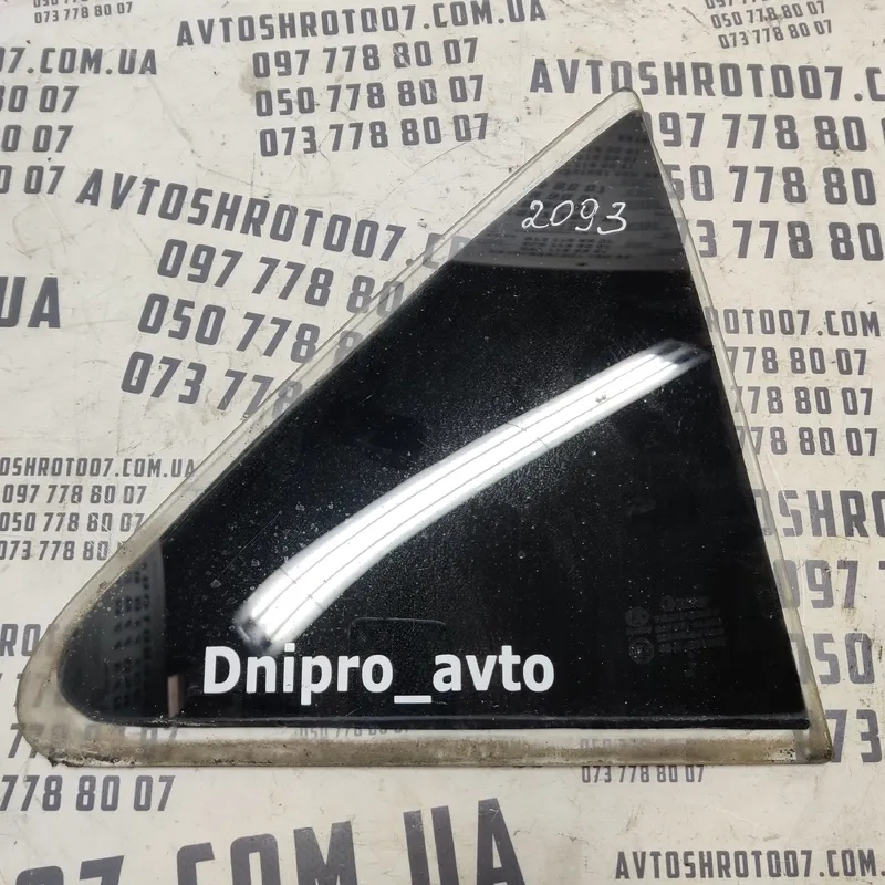 Скло дверей Geely MK (06-14) 1.5 Задня права OEM 110601RLG1