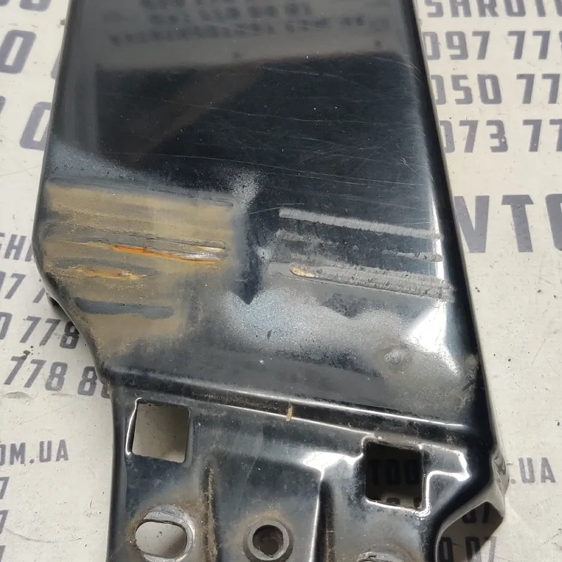 Накладка зовн. Audi A6 C6 (04-11) 2.0 TDI права 4f0853290a