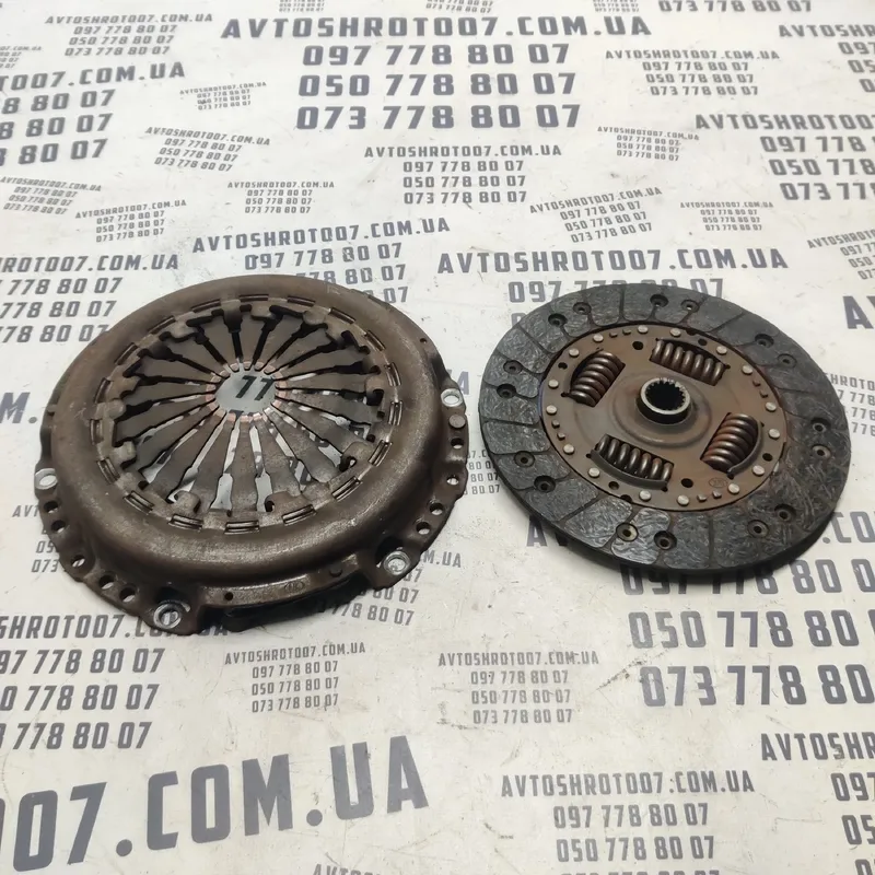 Комплект зчеплення Peugeot Partner 1 96-08 1.4 OEM 320034510
