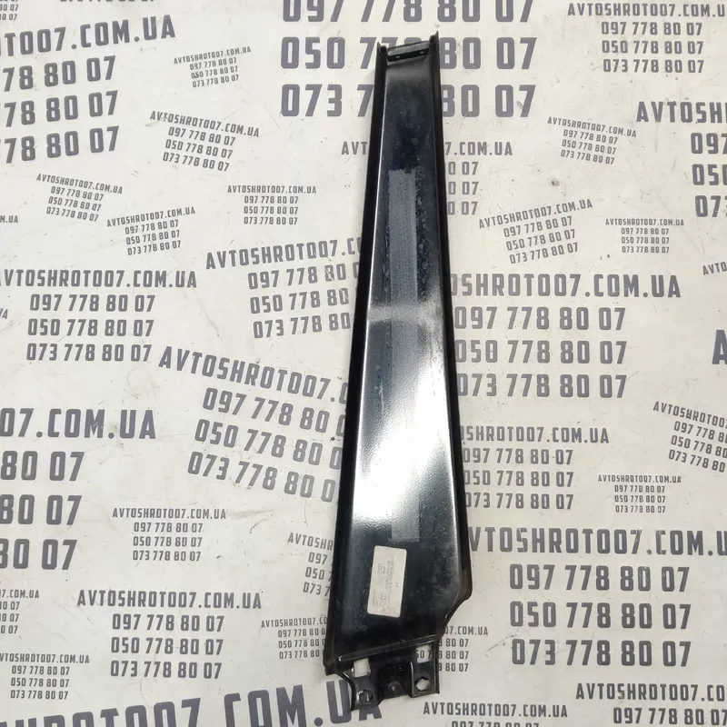 Накладка зовн. Audi A6 C6 (04-11) 2.0 TDI права 4f0853290a
