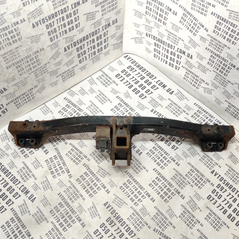Фаркоп Audi Q7 4L (05-15) 3.6 Бензин Задній OEM 4L0803921F