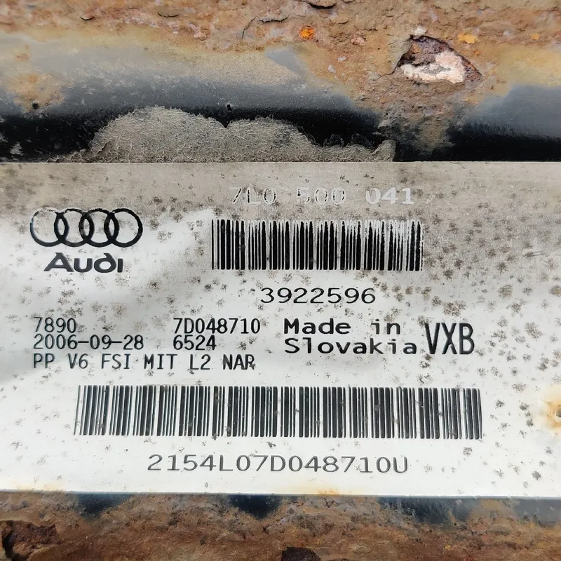 Підрамник задній Audi Q7 4L (05-15) 3.6 OEM 8V415K652BD