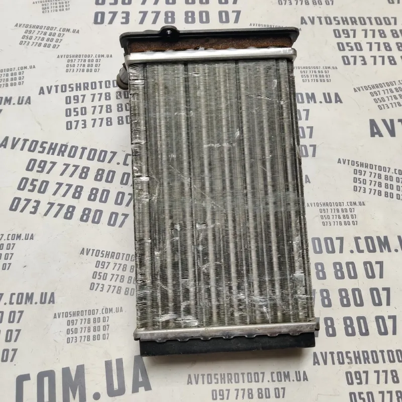 Радіатор пічки Volkswagen Passat B5 (96-05) OEM 8D1819031A