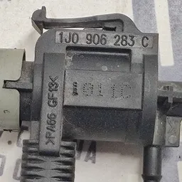 Клапан електромагнітний VW Bora 98-05 1.9 TDI OEM 1J0906283C фото 4