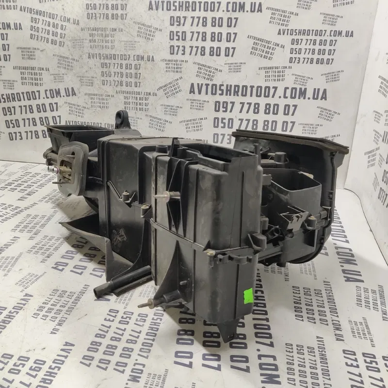 Корпус пічки Volkswagen Bora (98-05) 1.9 TDI OEM 1J1820003AQ