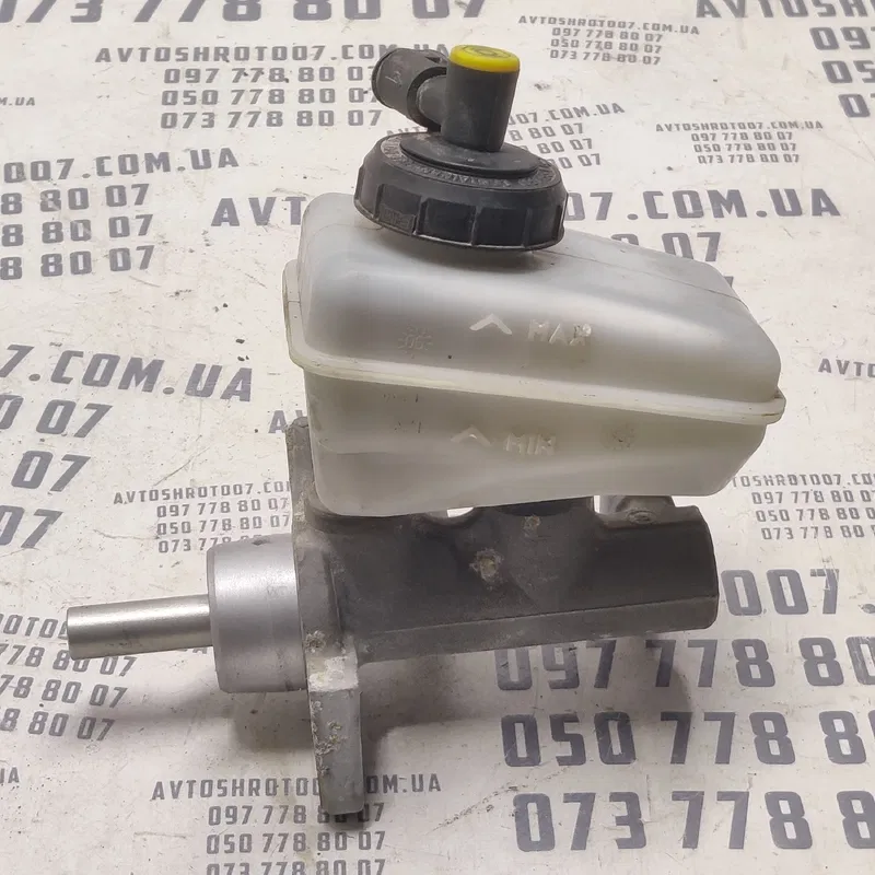 Головний гальм. циліндр Dacia Logan 1.6 04-12 OEM 7856801003