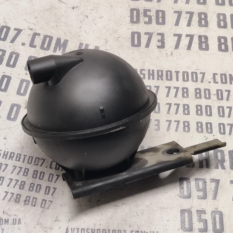 Вакуумний резервуар VW Bora (98-05) 1.9 TDI Дизель 054129808