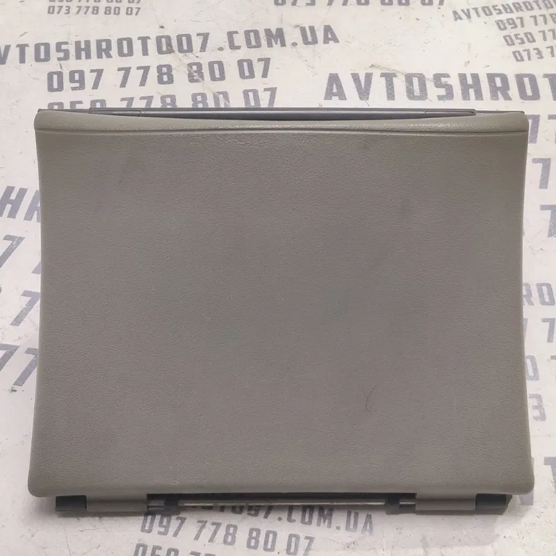 Накладка салону ВАЗ Kalina 04-13 1.4 Бензин OEM 11188203032