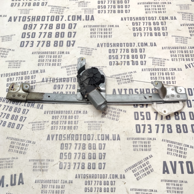 Склопідіймач Dacia Logan 04-12 1.6 пер. правий OEM 118482