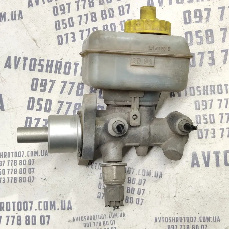 Головний торм. циліндр VW Bora 98-05 1.9 TDI OEM 1j1611301b