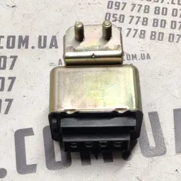 Реле бензонасоса Hyundai Sonata (98-05) 2.0 OEM 3916038010 фото 2