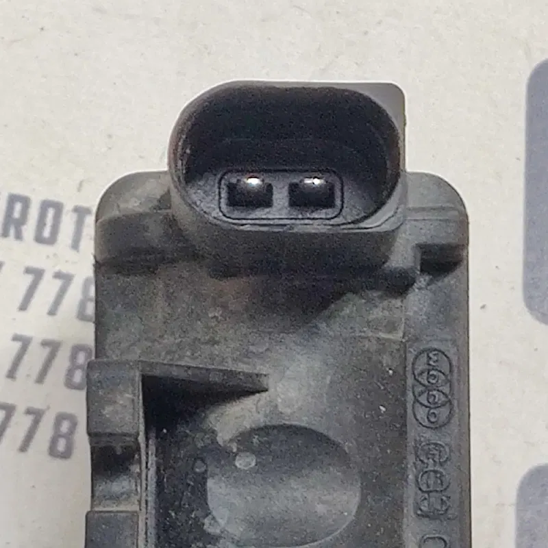 Клапан електромагнітний VW Bora 98-05 1.9 TDI OEM 1k0906627b