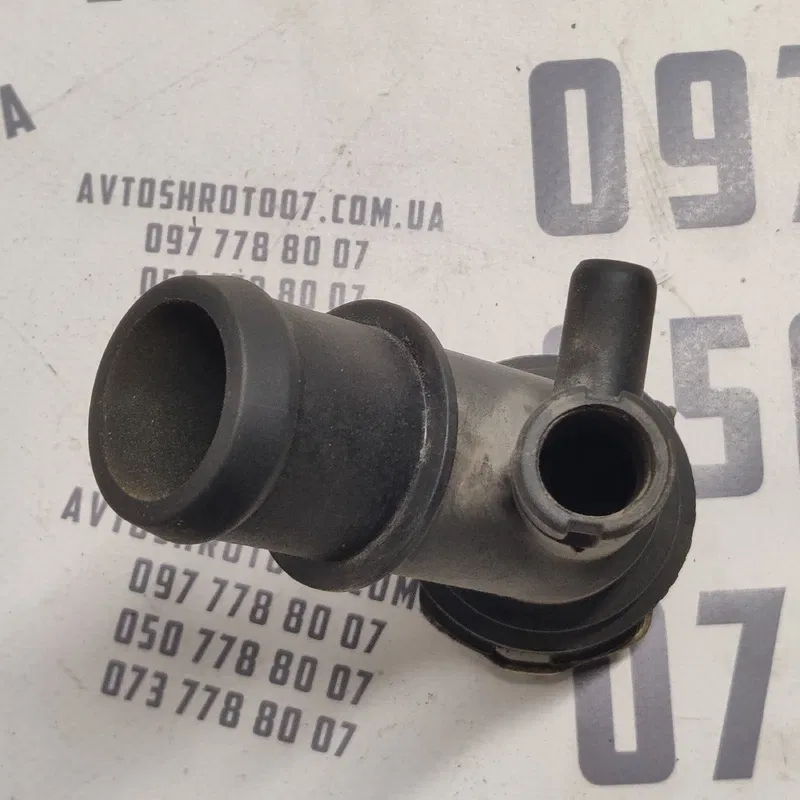 Фланець охолодження VW Bora (98-05) 1.9 TDI OEM 1j0121619a