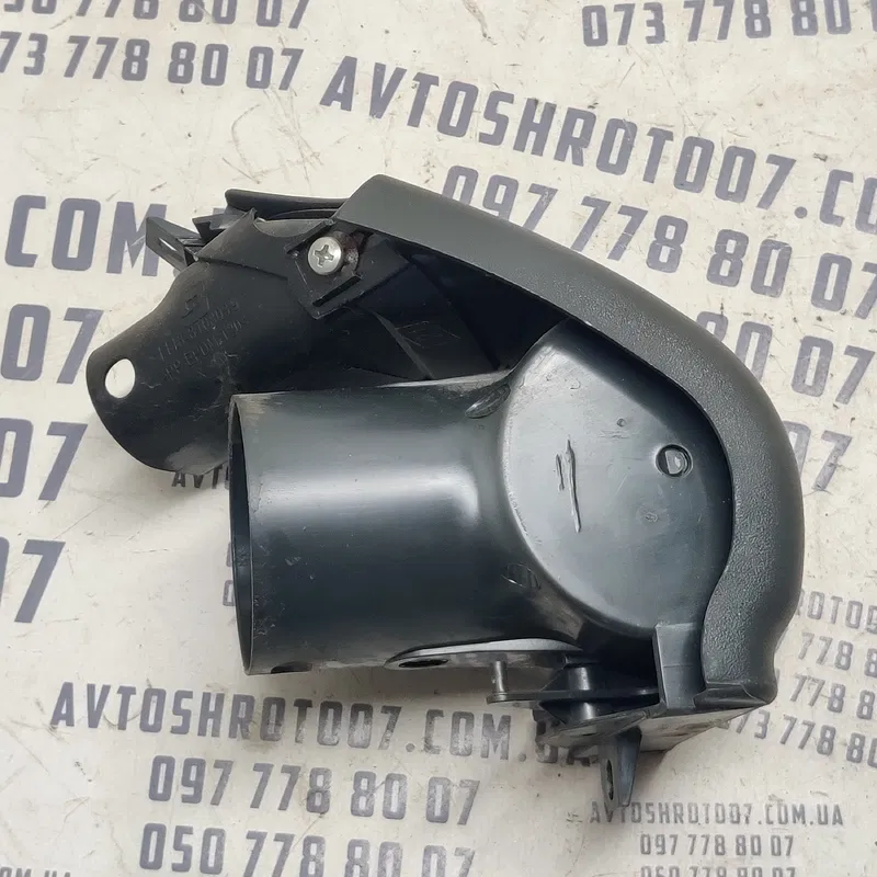 Дефлектор ВАЗ Kalina (04-13) 1.4 Бенз лів. OEM 11188108039