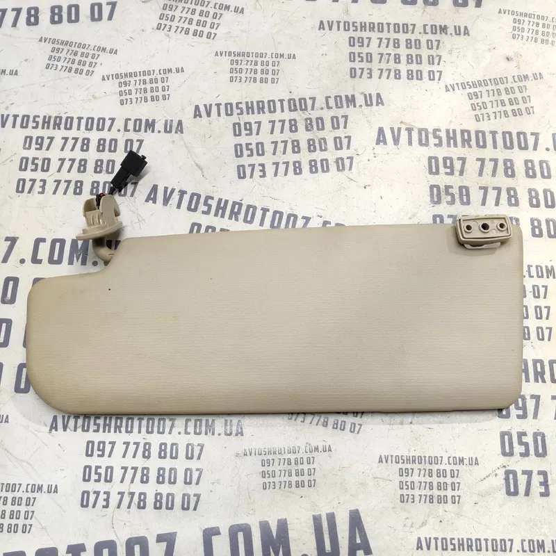 Сонцезахисник VW Bora (98-05) 1.9 TDI правий OEM 6x0857552b