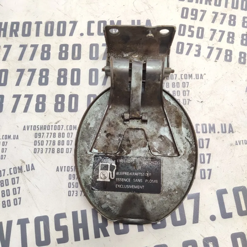 Лючок бака ВАЗ Kalina 11194 (04-13) 1.4 16V Бензин