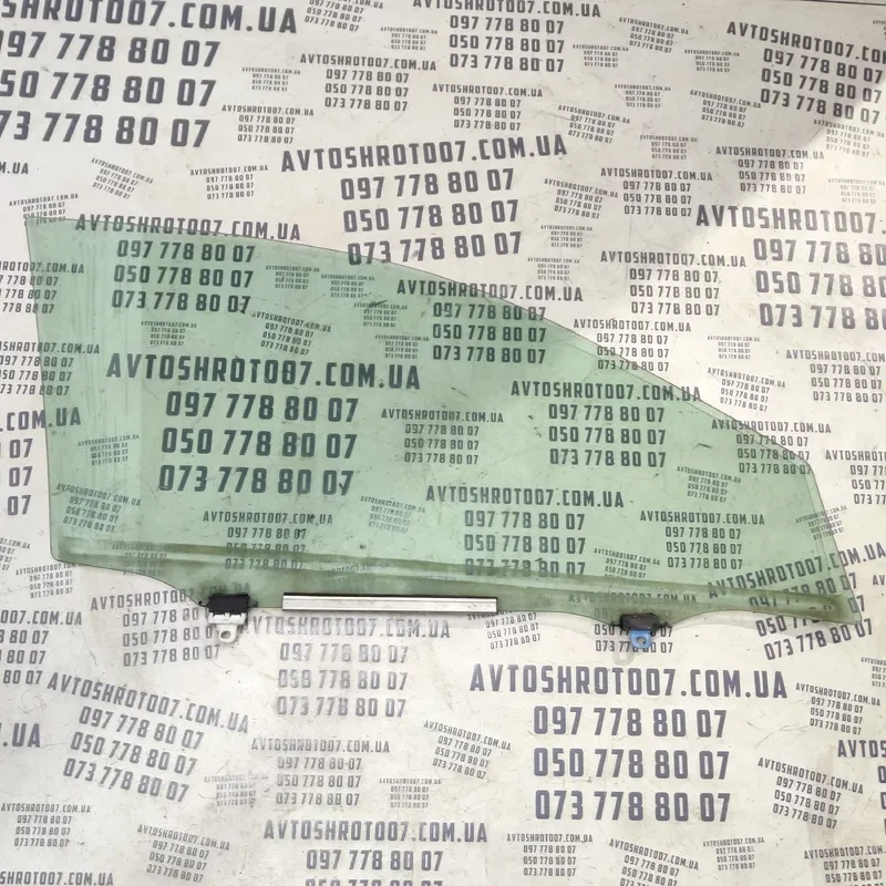 Скло дверей Toyota Corolla 06-13 1.6 пер. ліве OEM 43r00011