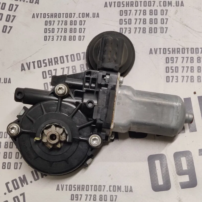 Мотор склопід Toyota Corolla 06-13 1.6 Пр Зад OEM 8572035140