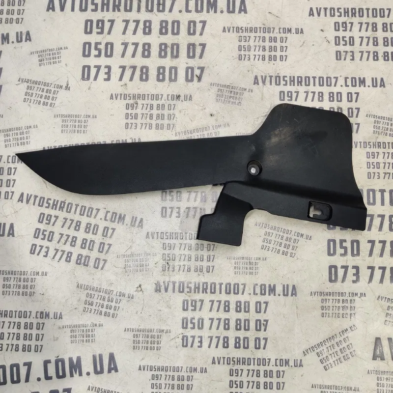 Накладка салон Mitsubishi Outlander XL 06-12 2.0D L 8011a075