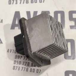 Реостат пічки Mitsubishi Outlander XL 06-12 2.0D OEM 057a13j