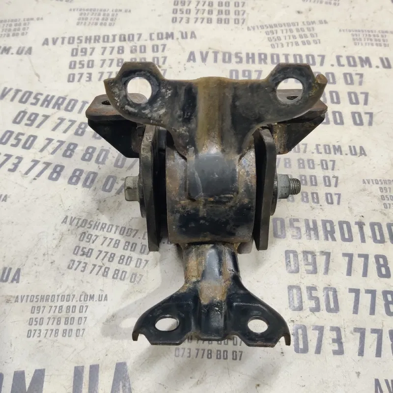 Подушка двигуна Mitsubishi Outlander XL 06-12 2.0 BSY ліва