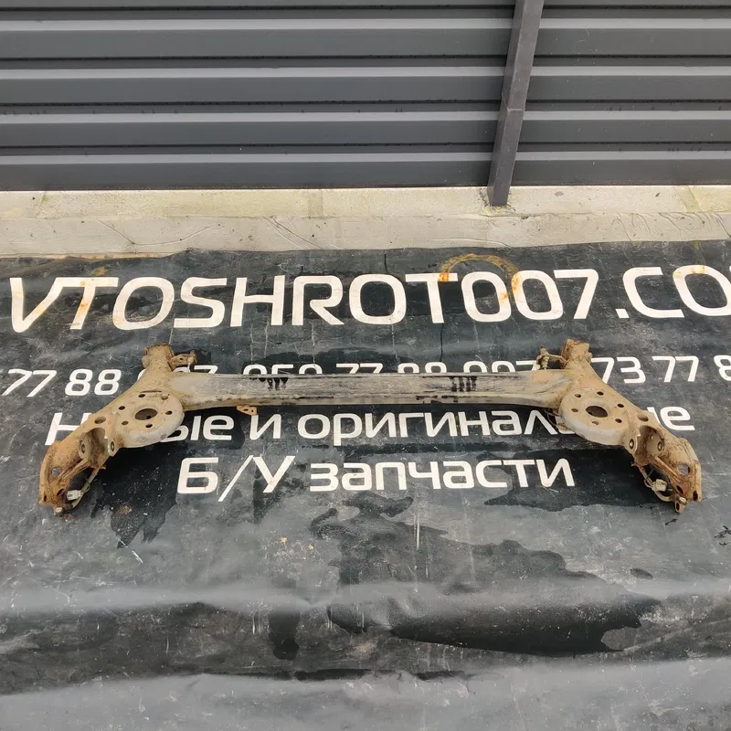 Балка підвіски Toyota Corolla 06-13 1.6 задня OEM 4210112171