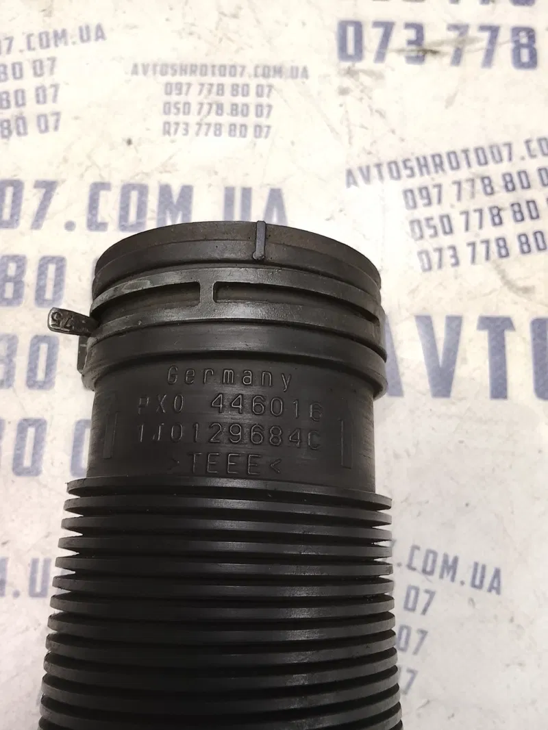 Патрубок Skoda Octavia Tour (96-10) 1.9 TDI OEM 1j0129684c