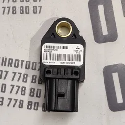 Датчик удару Outlander XL 06-12 2.0D зад лів OEM 8651a001