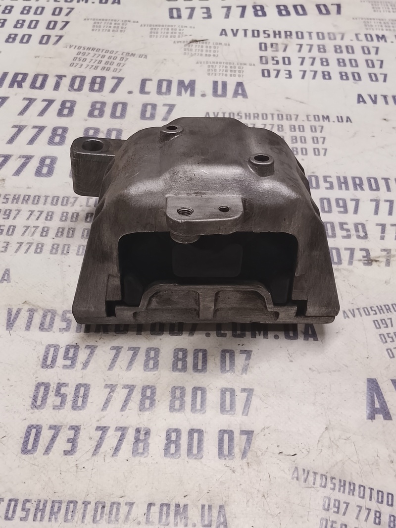 Подушка двигуна Skoda Octavia Tour (96-10) 1.9 TDI Права