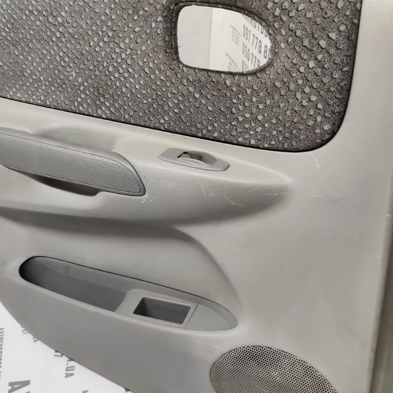 Карта Mazda Premacy 1999-2005 1.8 задня ліва OEM c10068561