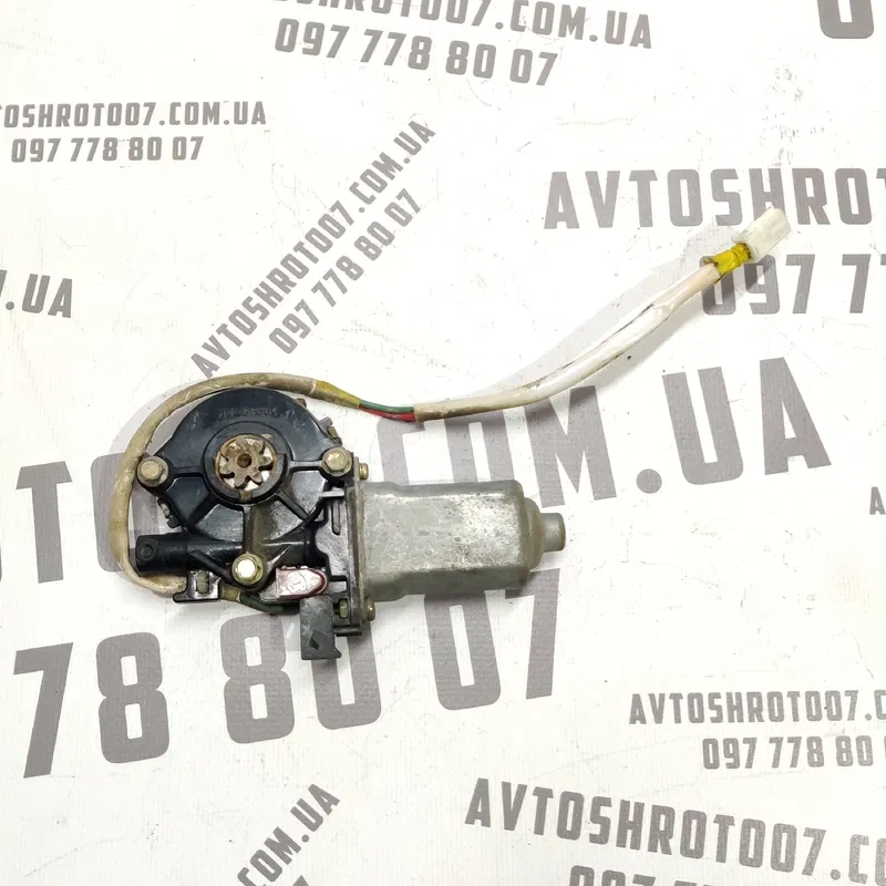Мотор склопідіймача Mazda Premacy 99-05 1.8 зад.л 8621003920