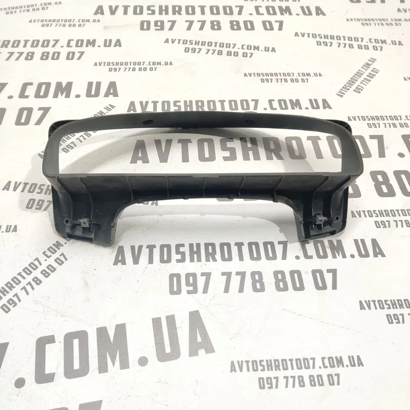 Накладка салону Mazda Premacy 99-05 1.8 Бензин OEM cb0755420