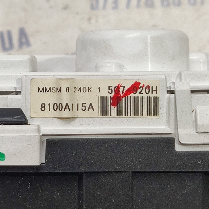 Панель приладів Mitsubishi Outlander XL 06-12 2.0D 8100a115a