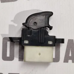 Кнопка склопідіймача Mazda Premacy (99-05) 1.8 Бенз 3582z90 фото 3