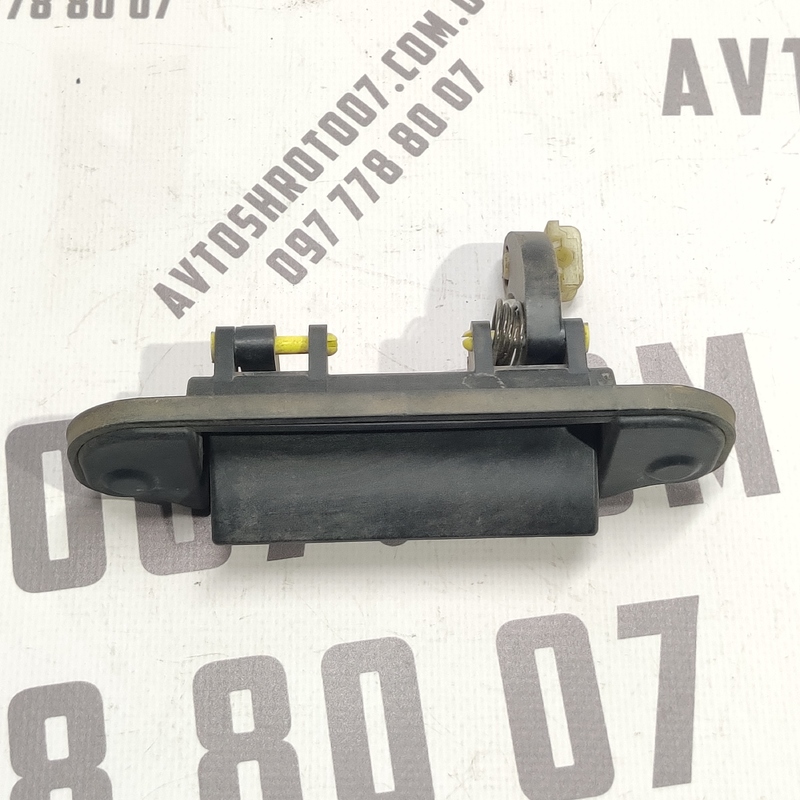 Ручка зовнішня задня Mazda Premacy (99-05) 1.8 Бензин